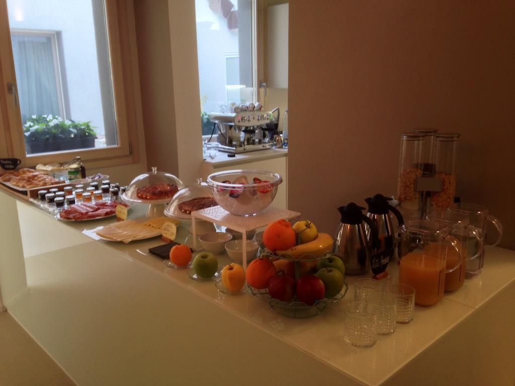Borgoleoni 18 - Room And Breakfast Феррара Екстер'єр фото