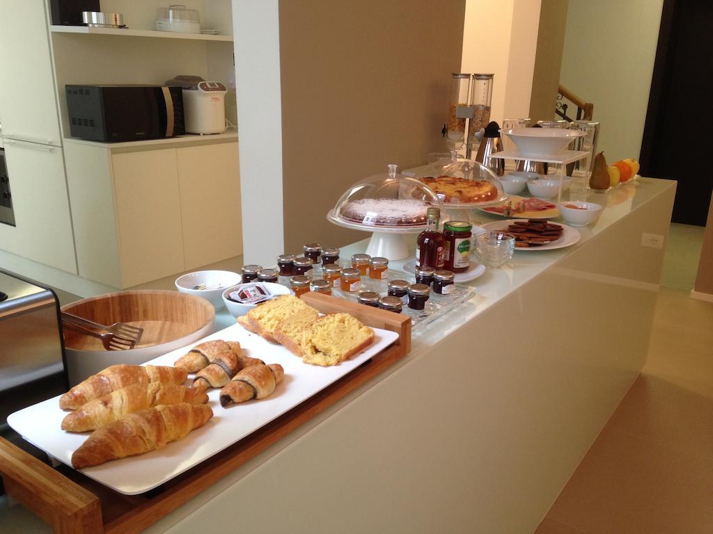 Borgoleoni 18 - Room And Breakfast Феррара Екстер'єр фото