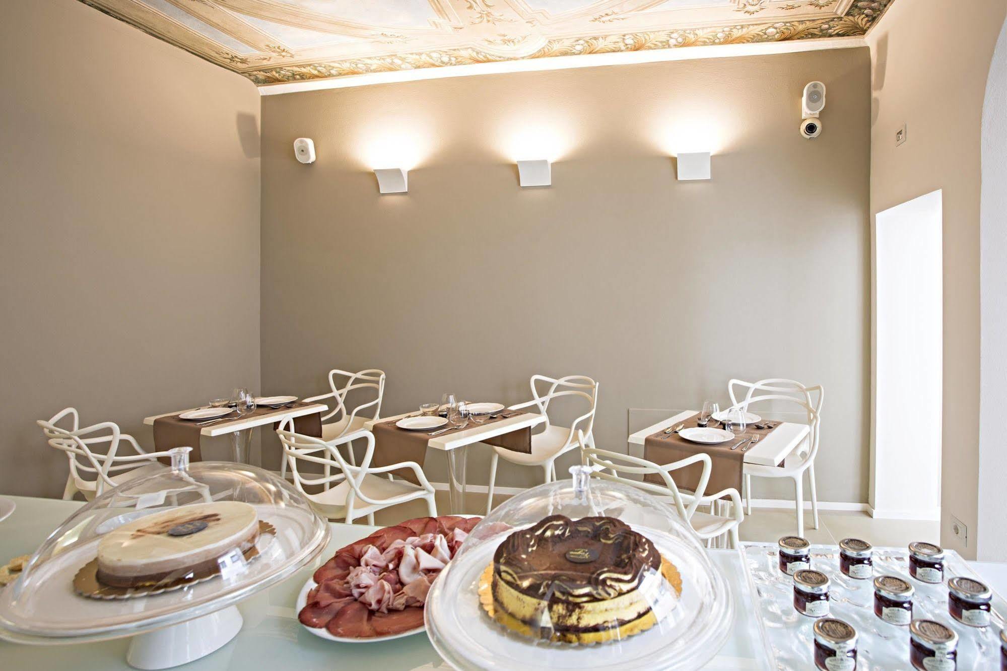 Borgoleoni 18 - Room And Breakfast Феррара Екстер'єр фото